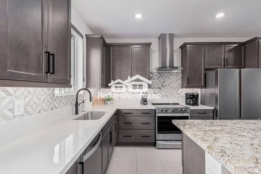 Building Photo - 11300 N Casa Dega Dr