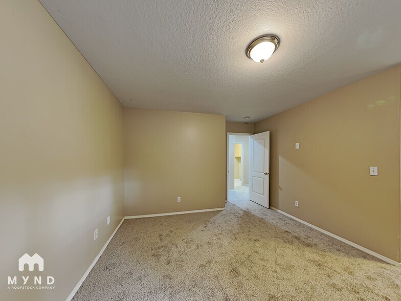 Building Photo - 15308 SW Highpoint Dr