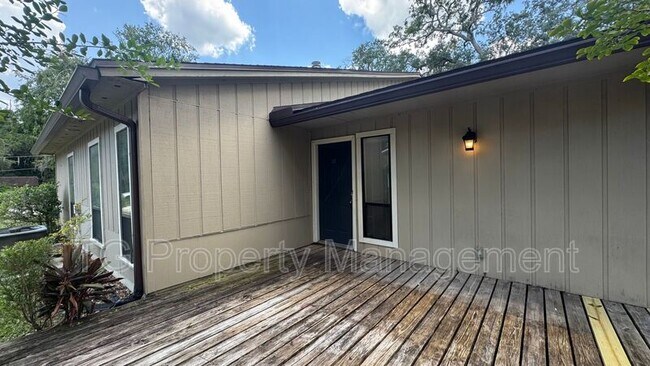 Building Photo - 217 Loring Ct