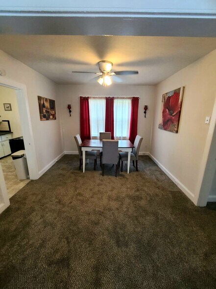 Dining Area - 257 Mt Vernon Ave