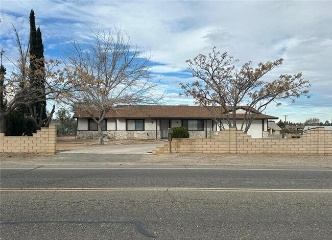 Primary Photo - 9470 Peach Ave