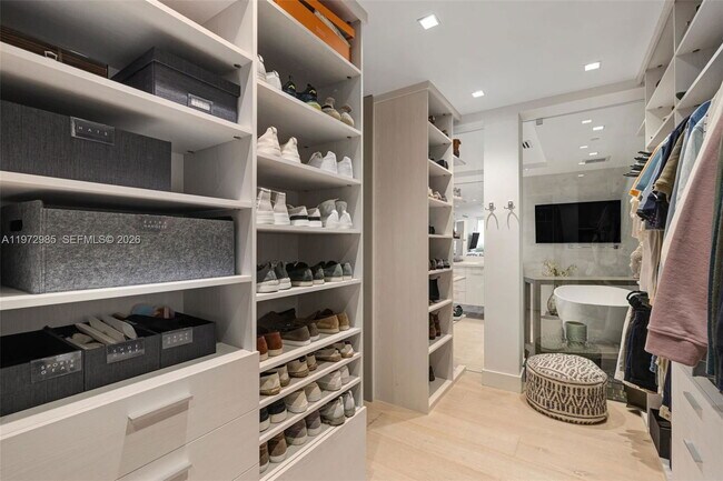 Building Photo - 400 Alton Rd