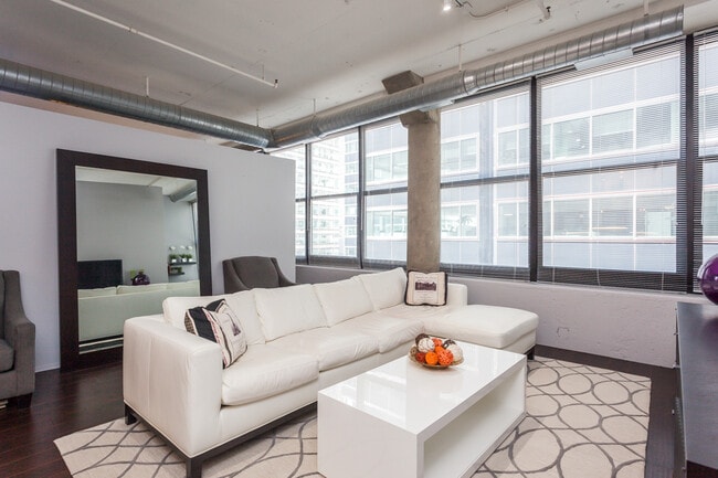 Primary Photo - 130 S Canal St