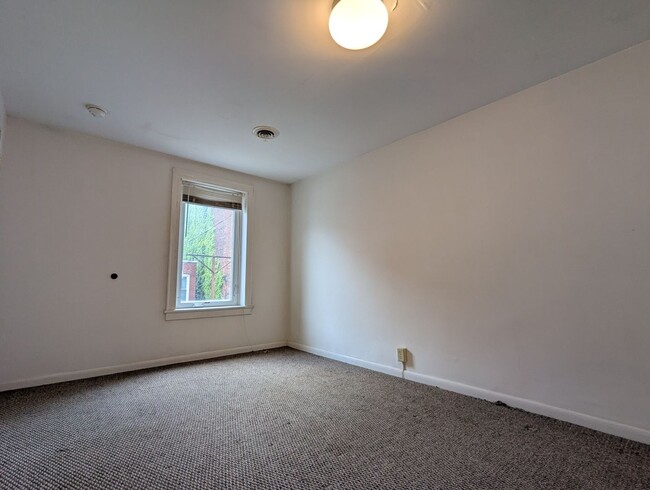Building Photo - 137 Remsen St