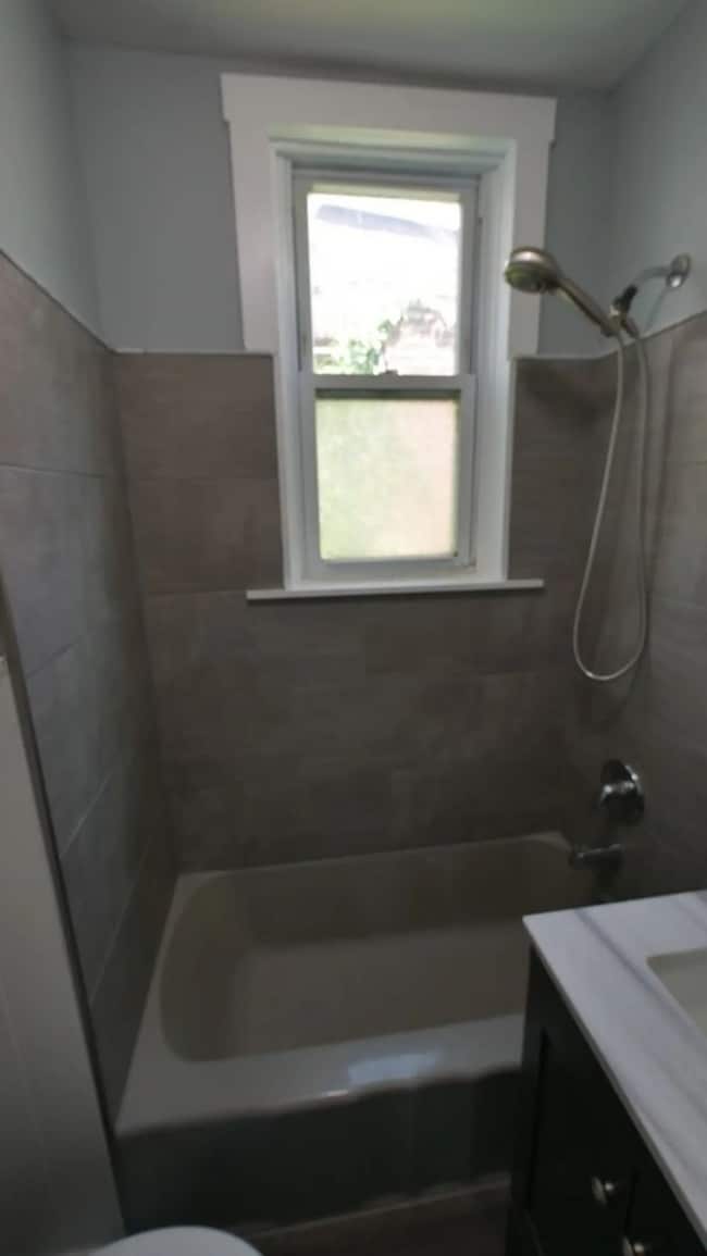 Building Photo - 58 Franklin St