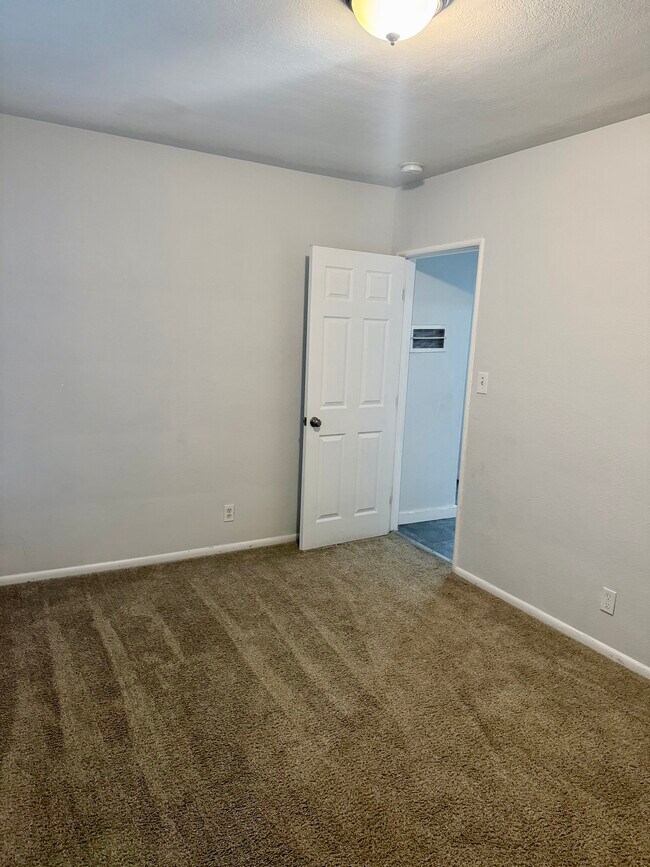 Building Photo - 44742 Gadsden Ave