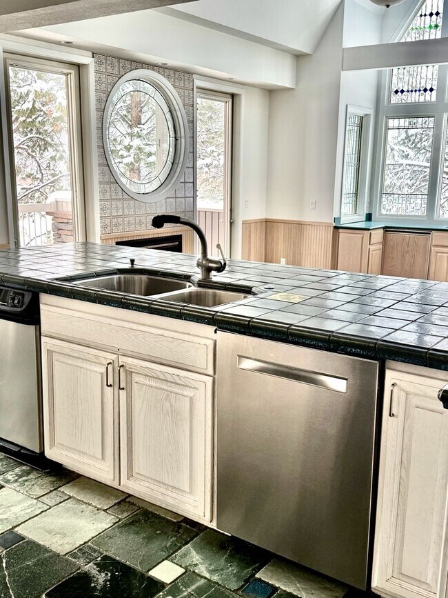 Building Photo - HUGE Custom-Designed Dream Home bordering Indian Meadows Preserve!