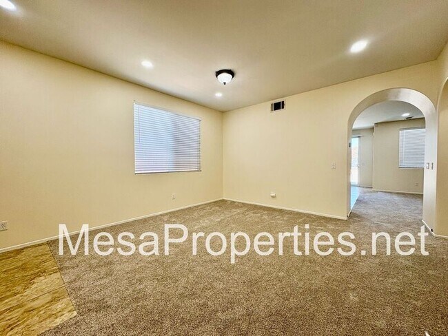 Building Photo - 14945 Cobalt Rd
