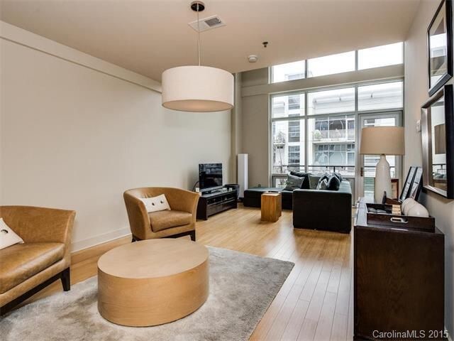 Building Photo - 1133 Metropolitan Ave