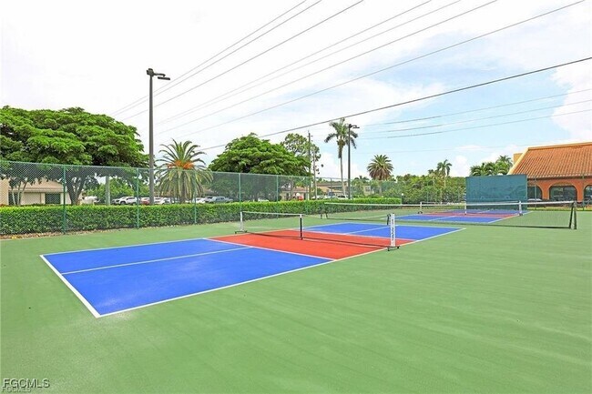 Building Photo - 6150 Whiskey Creek Dr