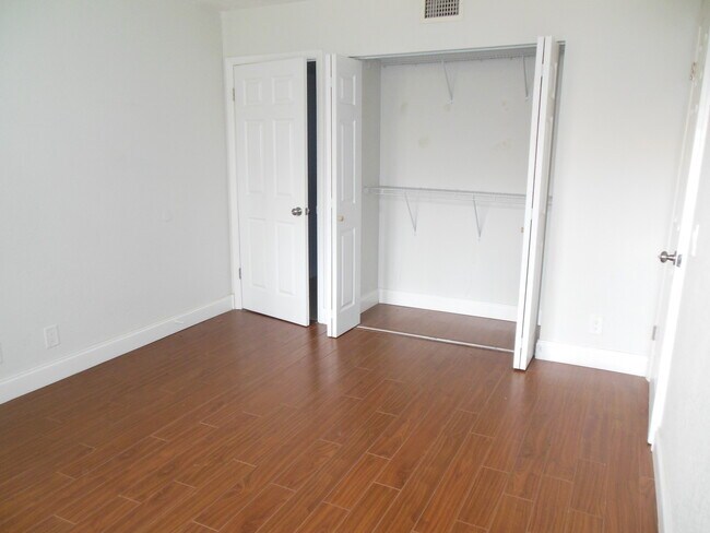 Building Photo - TWO BEDROOM TWO BATHROOM! WATERFRONT COMMU...