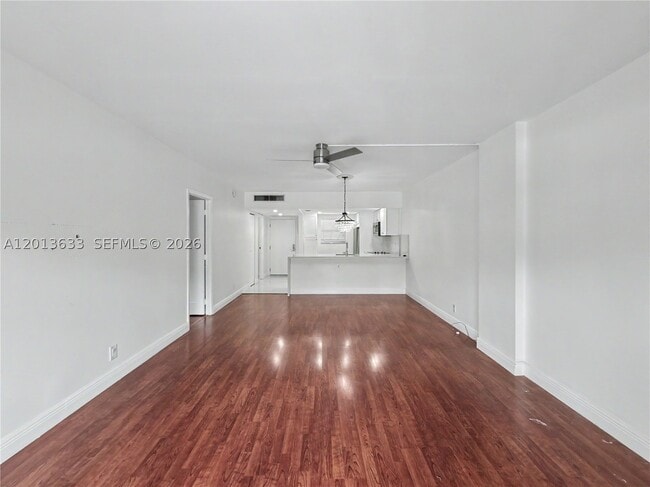 Building Photo - 100 Edgewater Dr