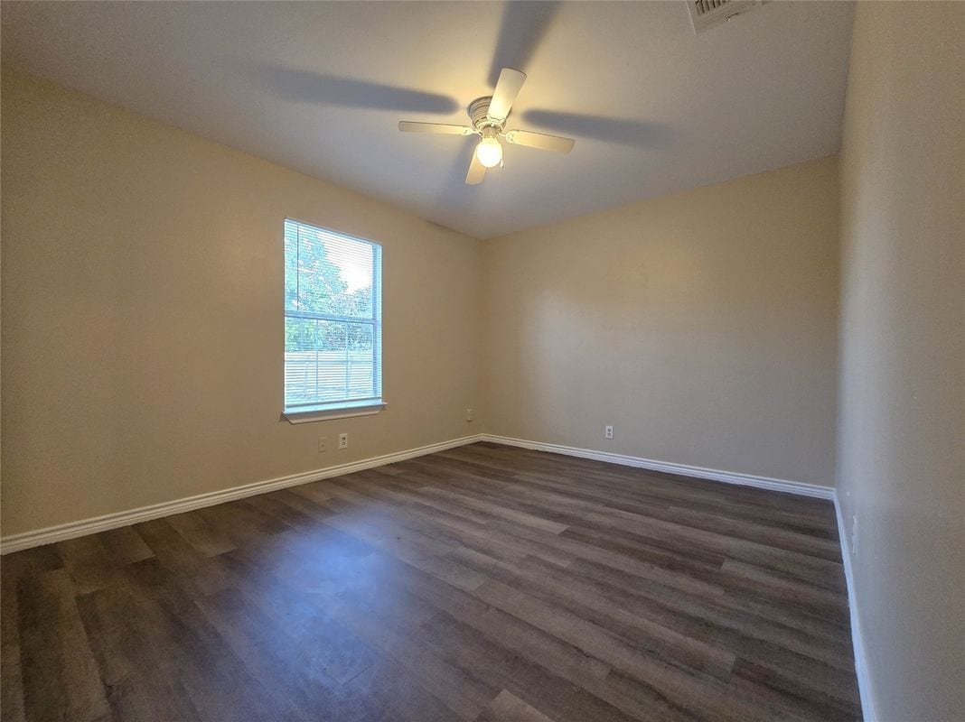 Building Photo - 256 Alleda Rd