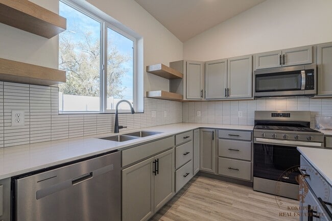 Building Photo - 2466 Revere Rd