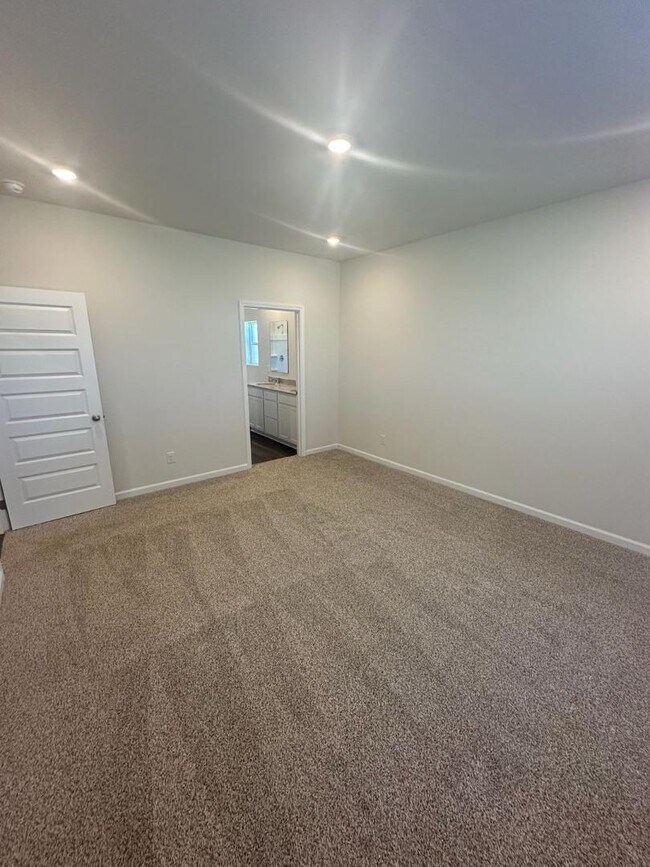 Building Photo - 231 Murphy Ln