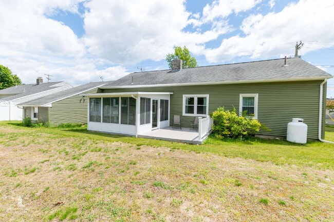 Building Photo - Charming 3BR South Portland Single-Family Home | Sunroom, Garage, Basement Storage & Spacious Yard