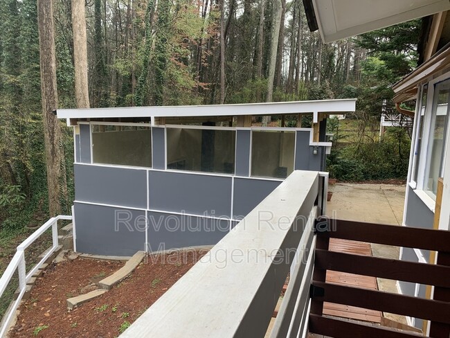 Building Photo - 2533 Henderson Mill Rd