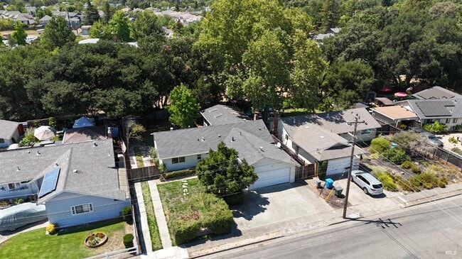 Building Photo - 4845 Marshall Dr