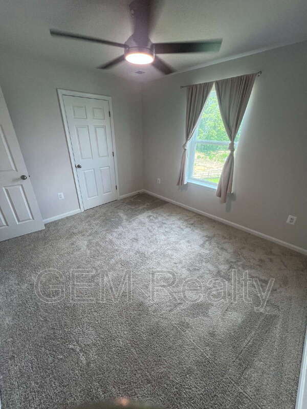 Building Photo - 6259 Bobcat Ln
