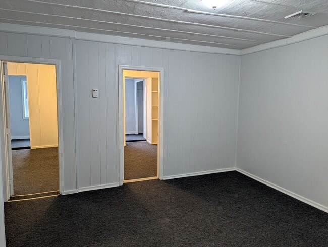 Building Photo - 225 Poplar St