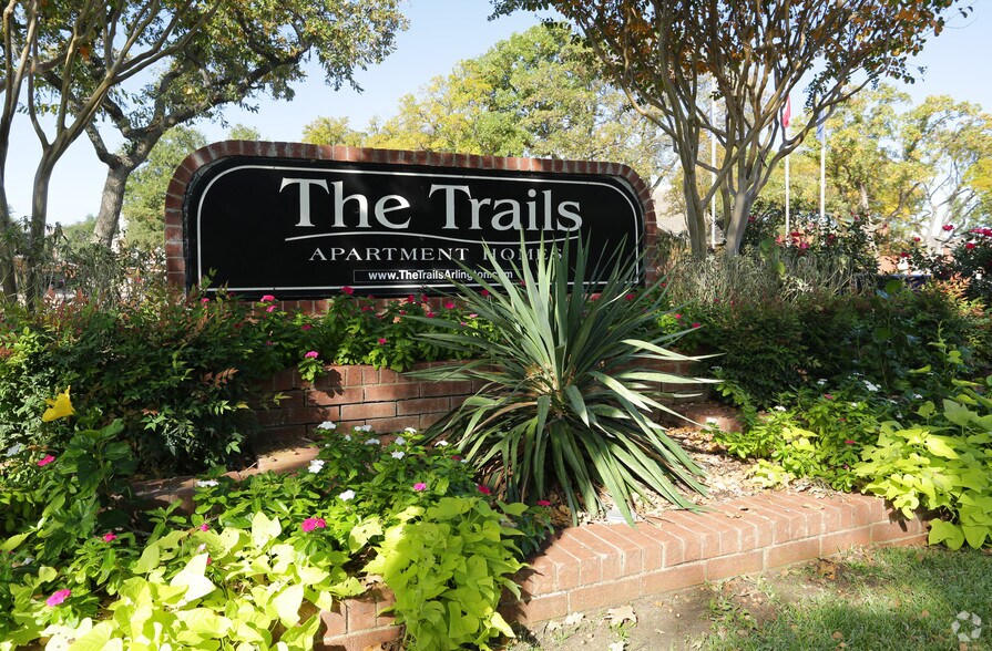 The Trails Apartments 4912 Paces Trail Arlington TX 76017 Apartment Finder