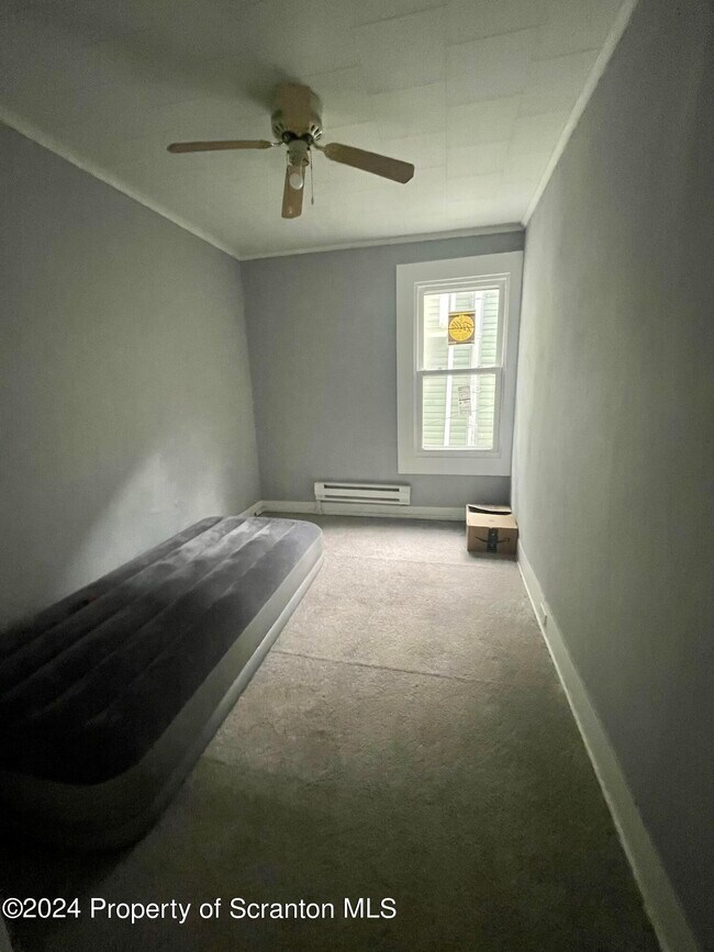 Building Photo - 112 Salem Ave