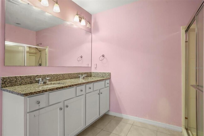 Building Photo - 2443 White Lilly Dr