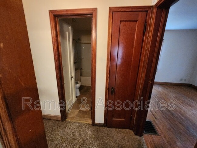 Building Photo - 1108 Hathaway Ave