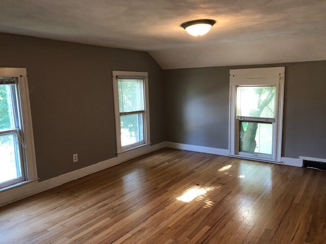 Building Photo - 408 Myrtle Ave