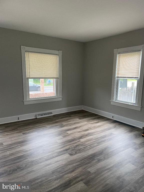 Building Photo - 246 W Front St