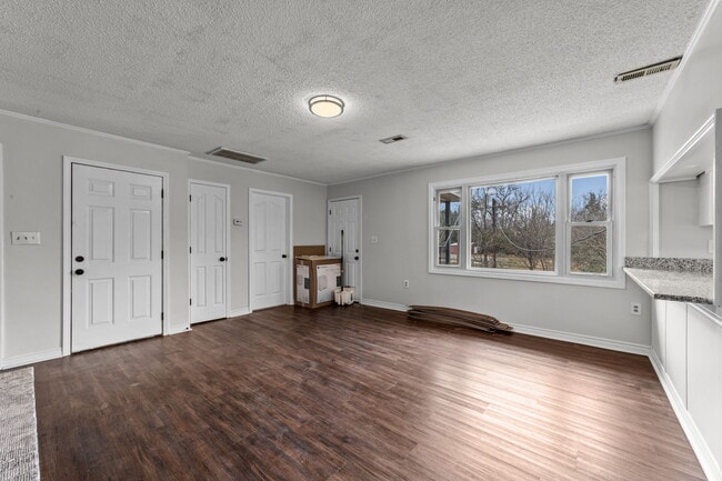 Building Photo - 1435 Auten Rd