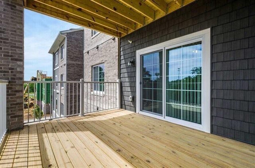 Building Photo - 2863 Spring Rose Circle