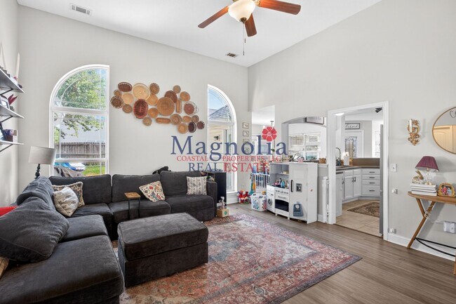 Building Photo - 3 bedrooms, 2 bathrooms in Richmond HIll's White Oak Subdivision! Close to I95, Savannah, Pooler ...