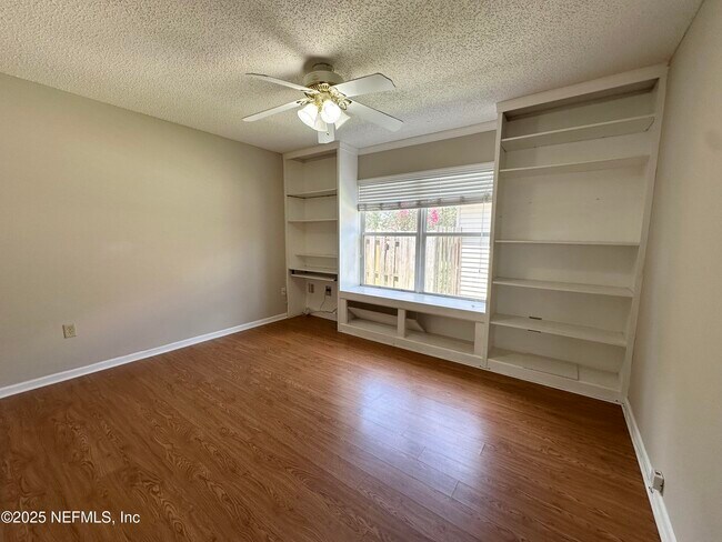 Building Photo - 1274 Ardmore St