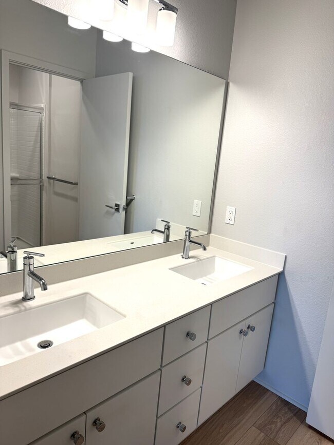 Building Photo - Kapili - Brand new two bedroom, two bath townhome with Garage