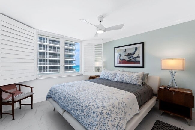 Building Photo - 3215 S Ocean Blvd