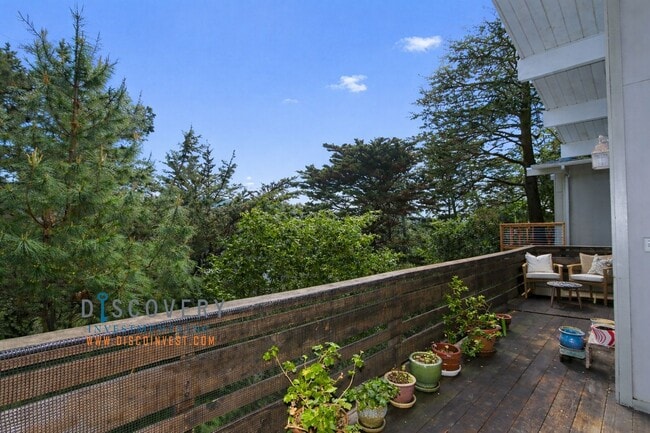 Building Photo - Four Bedroom Montclair Home with Forest Views