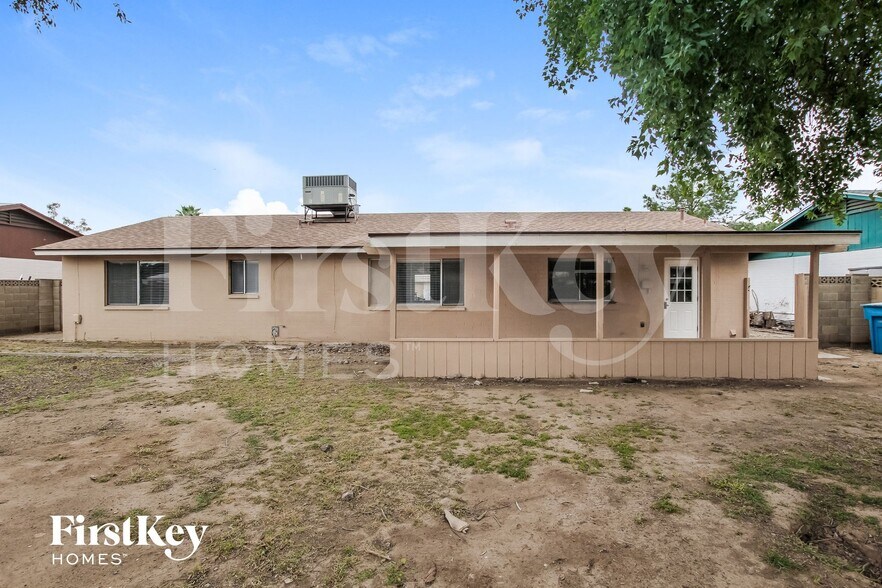 Building Photo - 3846 W Dalphin Rd