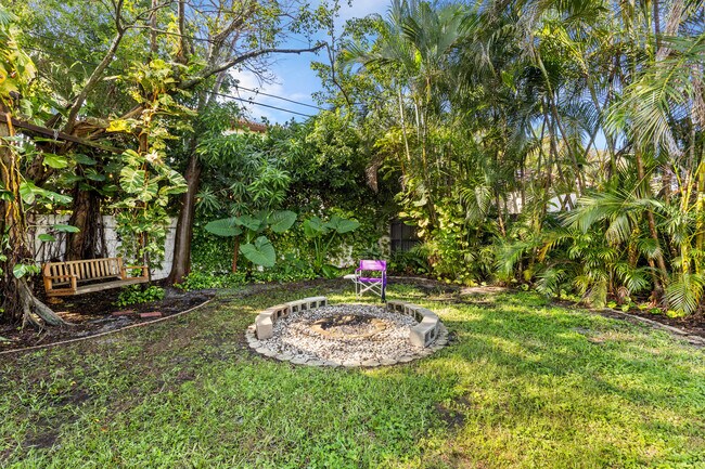 Building Photo - 170 NW 7th St