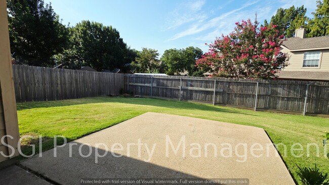 Building Photo - 3305 Woodbluff Ln