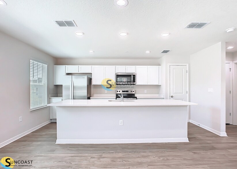 Building Photo - 3821 SW 43rd Ct