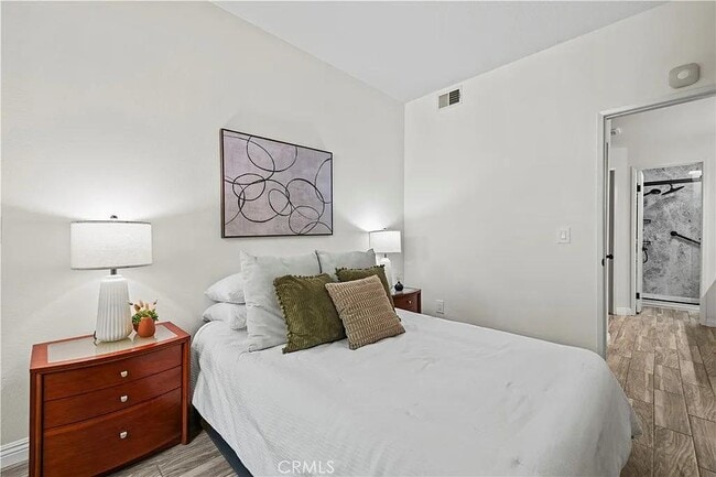 Building Photo - 24143 Del Monte Dr.