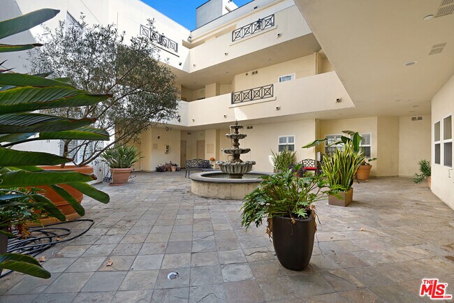 Building Photo - 4400 Cartwright Ave