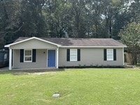 Building Photo - You Don't Want To Miss This Home