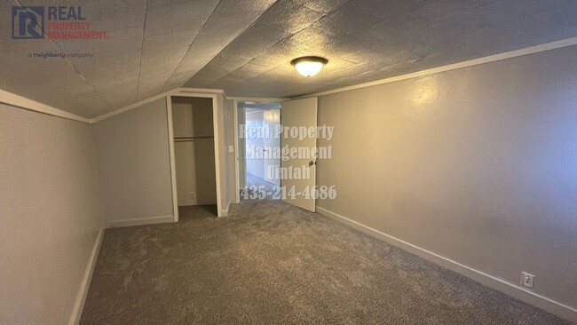 Building Photo - RING IN THE NEW YEAR WITH THIS 4 bedroom 2...