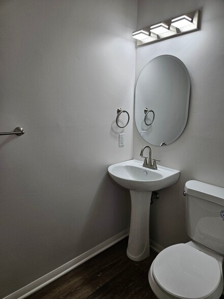 Building Photo - 6322 Bentham Ct