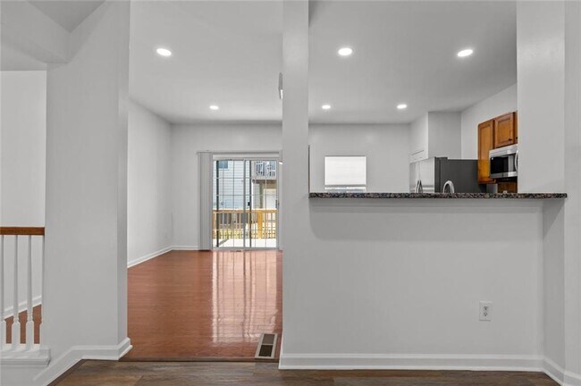 Building Photo - 2122 Meadow Peak Rd