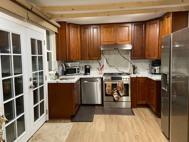 Building Photo - 32318 Saint Martin St