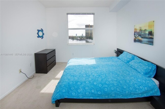 Building Photo - 17150 N Bay Rd