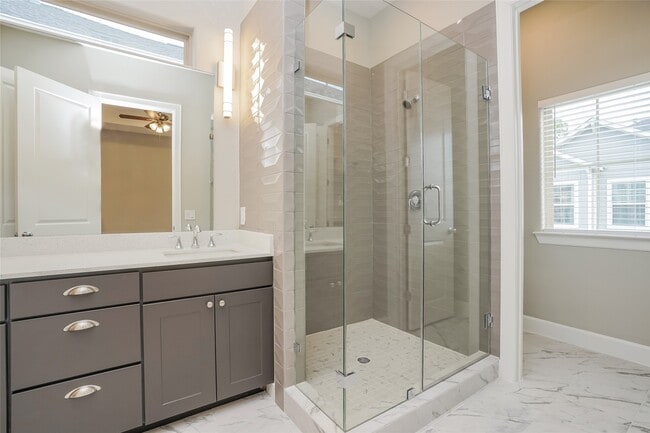 Building Photo - 5117 Royal Heath Dr